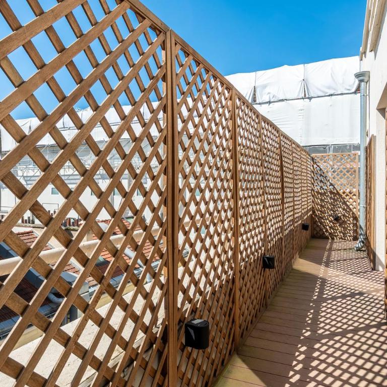 Lease Mobility l Champs-Elysée & Eiffel View l Triplex 2BR & Rooftop - Two-Bedroom Apartment with City View - 38