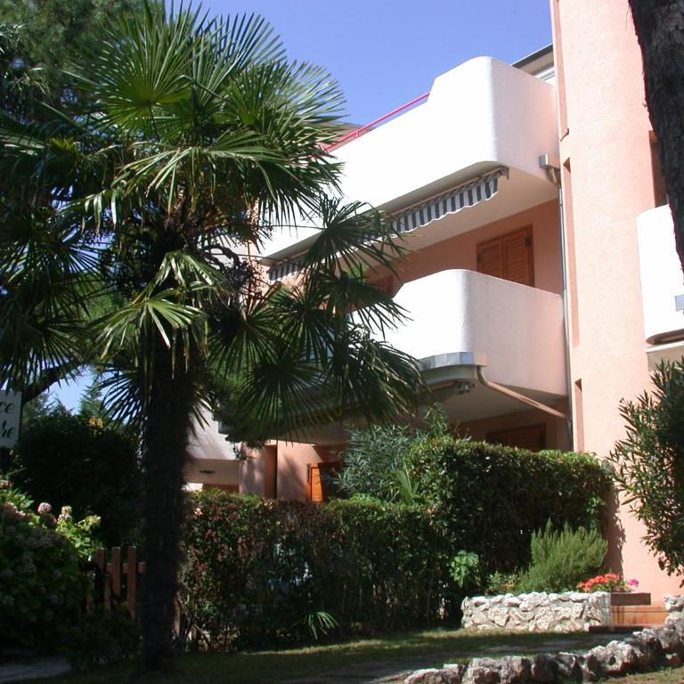 Villa Pineta Mare - Appartamento con 2 Camere da Letto e Vista Giardino - 2