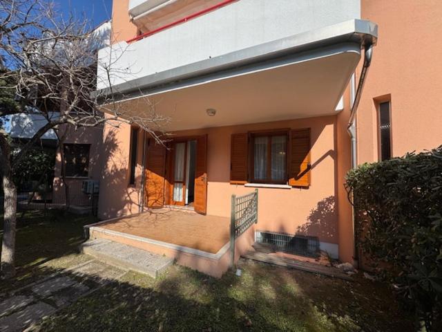Villa Pineta Mare - Appartamento con 2 Camere da Letto e Vista Giardino - 12