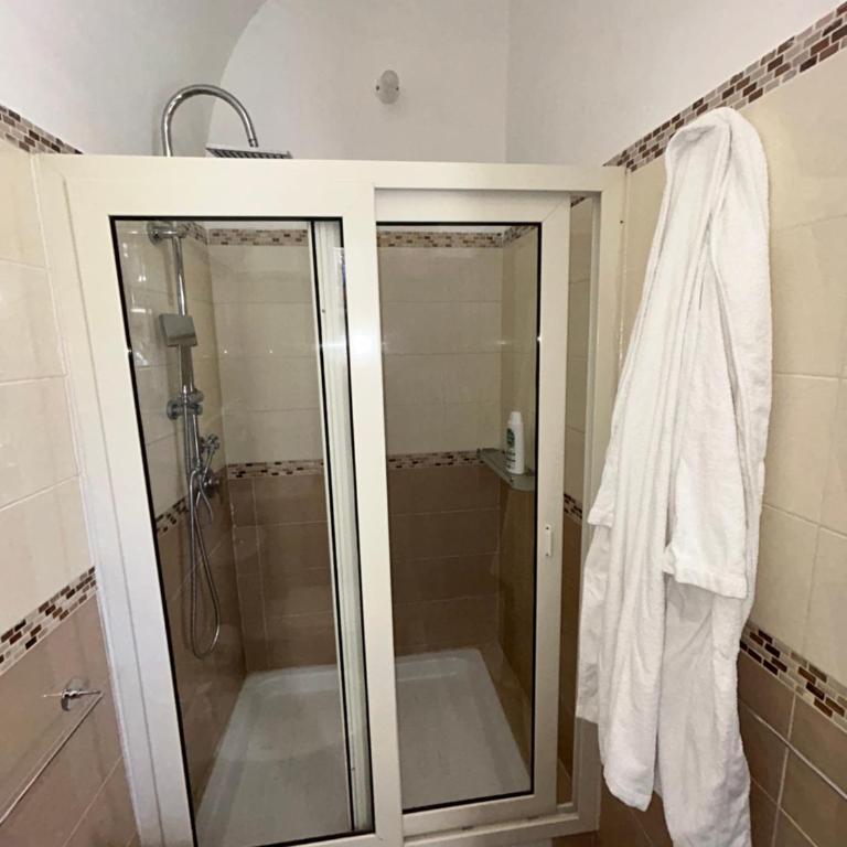 Fanale House - One-Bedroom Apartment - 64