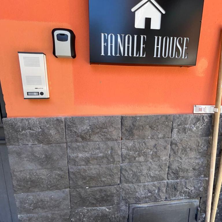 Fanale House - One-Bedroom Apartment - 75