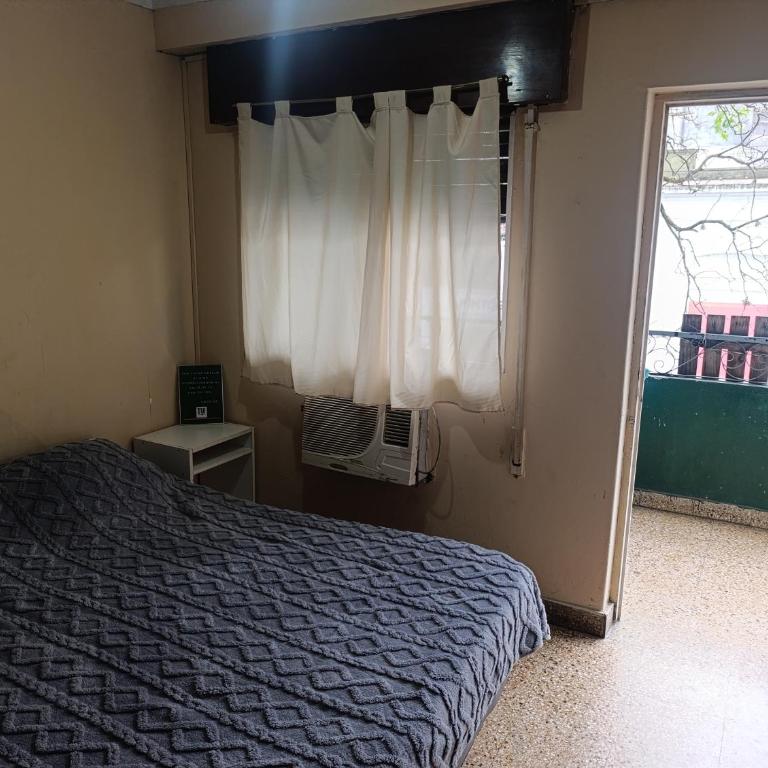 Tu Hostel Tucuman - Double Room with Balcony - 1