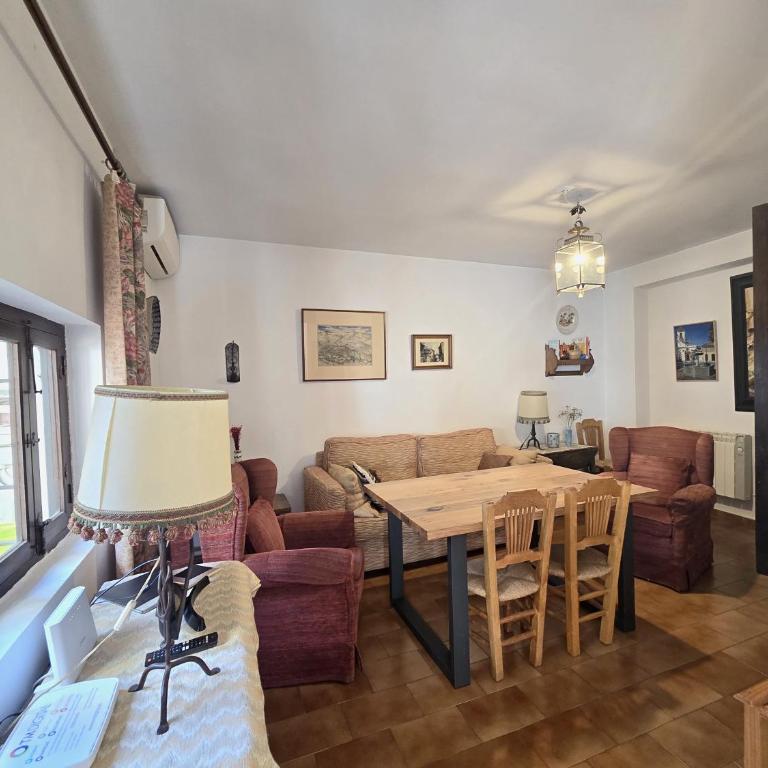 La Casita del Corralon - Two-Bedroom House - 19