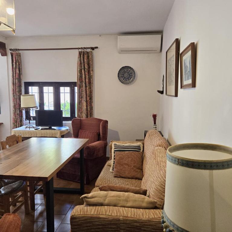 La Casita del Corralon - Two-Bedroom House - 22