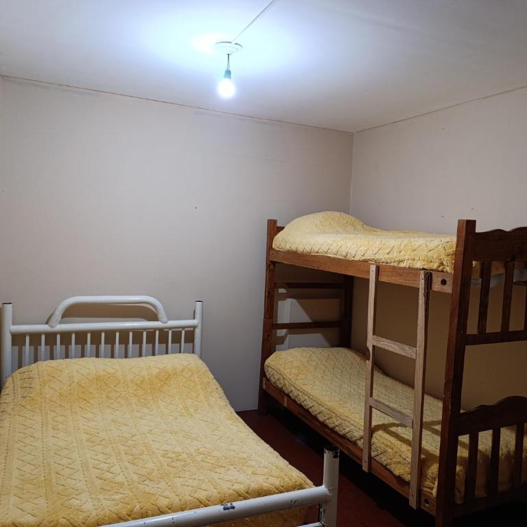 Tu Hostel Tucuman - Classic Quadruple Room - 1