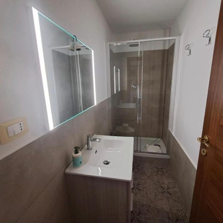 Leone Flat - Appartamento con 3 Camere da Letto - 13