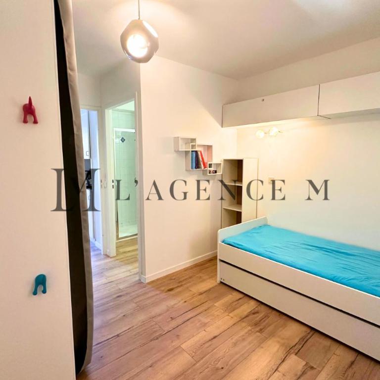 Pinea - Appartement rénové les pieds dans l'eau avec chambre séparée et parking à Calvi - Studio - 3