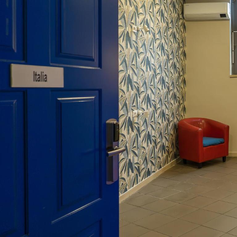 Youth Station Hostel - Camera Doppia con Letti Singoli con Bagno Privato - 6