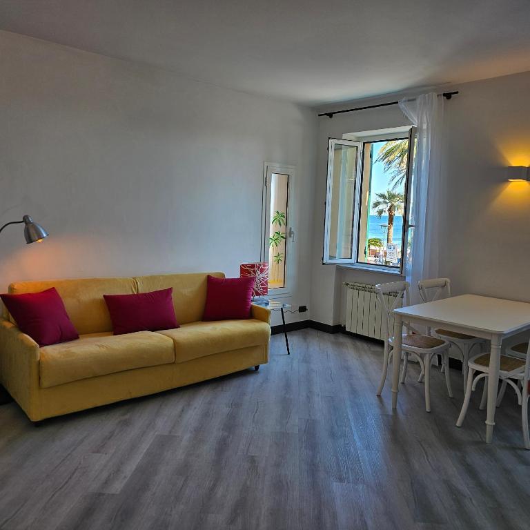Casa Clelia, esclusivo frontemare a Varazze - Apartamento de 2 dormitorios - 1