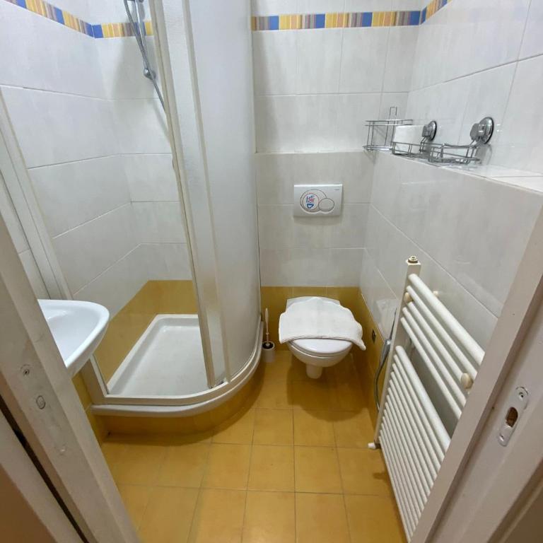 B&B Al Giardino - Camera Tripla con Bagno Privato - 2