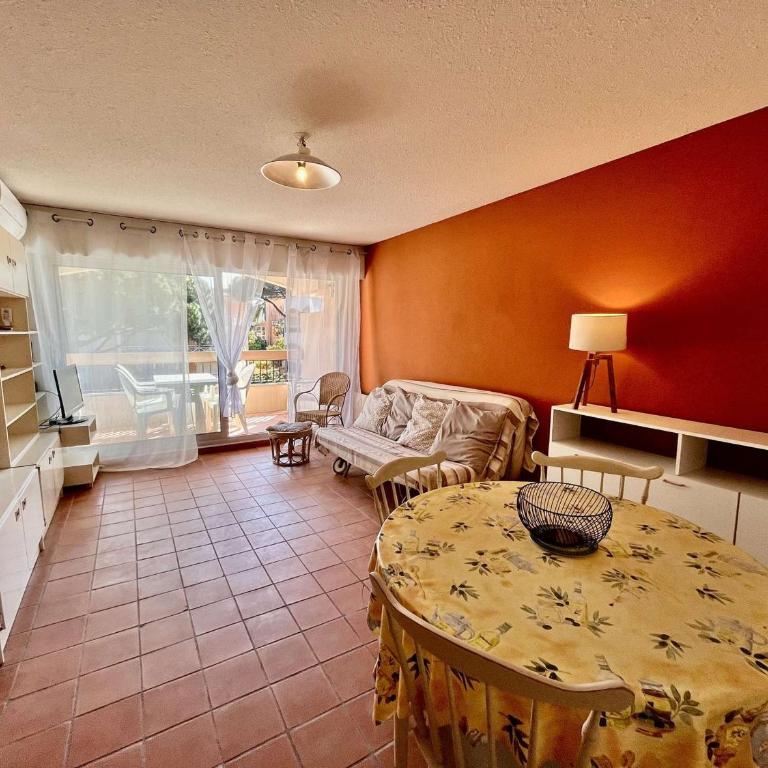 Appartement avec Terrasse, Clim, Parking Privé - Cavalaire-sur-Mer - FR-1-226B-153 - Appartamento (4 Adulti) - 2