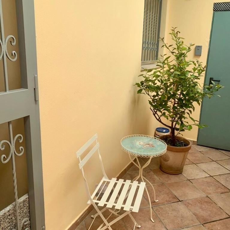 Central apartment in villa, garden and Netflix - Monolocale Matrimoniale Deluxe - 4