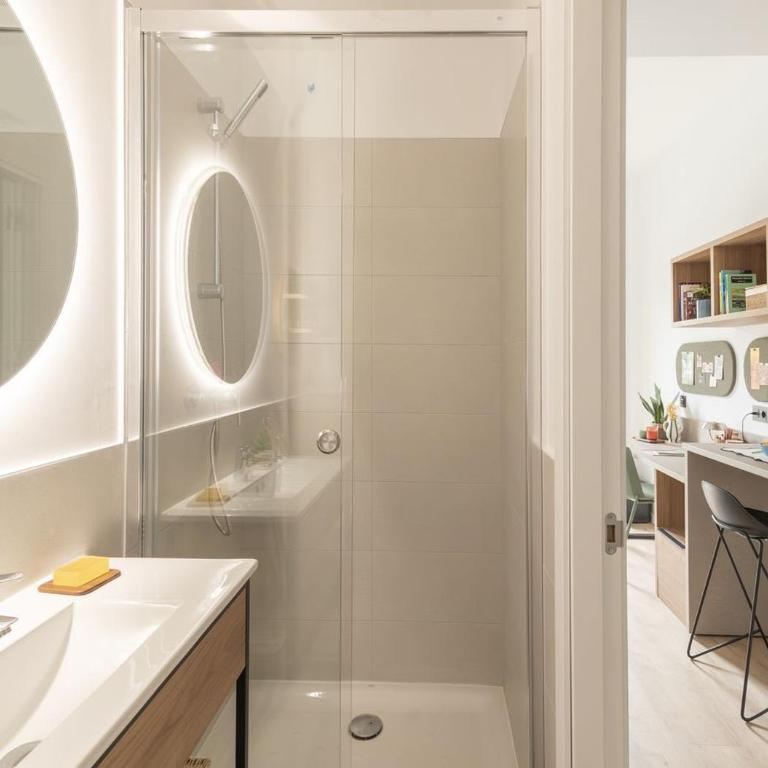 Canvas Pamplona Plazaola - Single Room with Terrace - 11