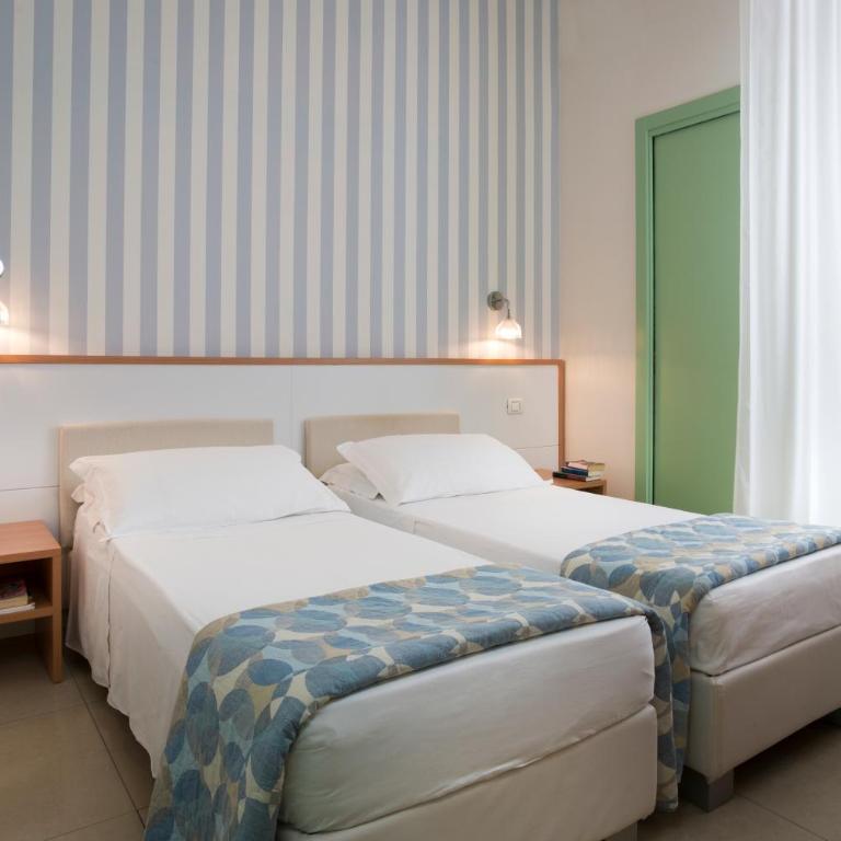 Hotel Calypso- Rimini Marina Centro - Camera Matrimoniale/Doppia con Letti Singoli - 38