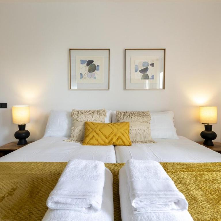 Temporary 3-bedroom duplex in downtown Madrid BAS159 - Three-Bedroom Apartment - 11