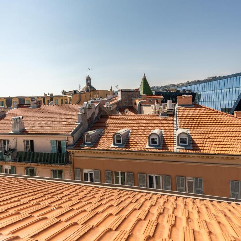 Homelivia, ATTIC ROOM -Mansardé sous les toits de Nice - Studio - 16