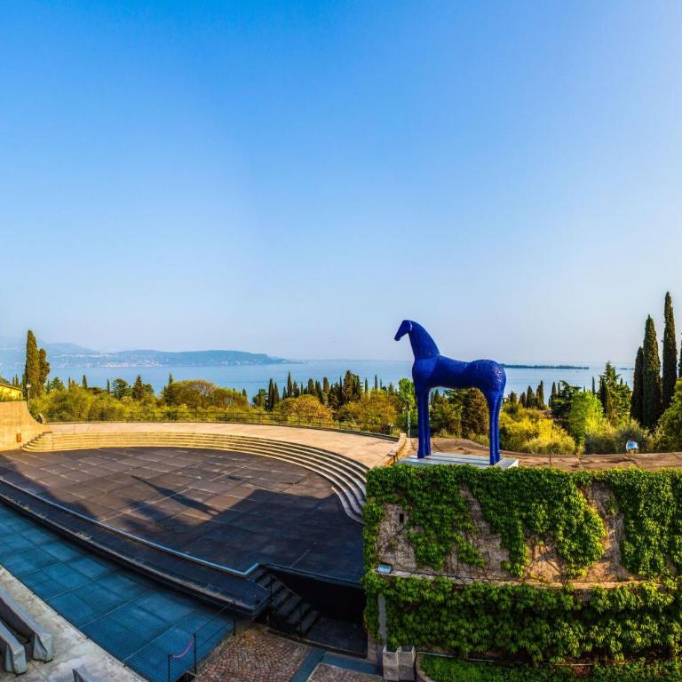 Teseo House | Lake View & Terrace - Happy Rentals - Casa Vacanze - 30