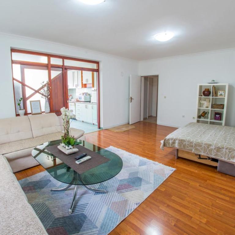 Bega Apartman - Apartment with Garden View - 14