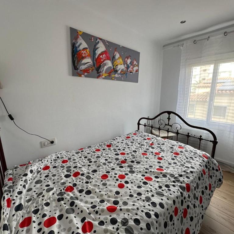 Apartamento En Primera Linea De Mar, Roses AV-06 - Three-Bedroom Apartment - 6