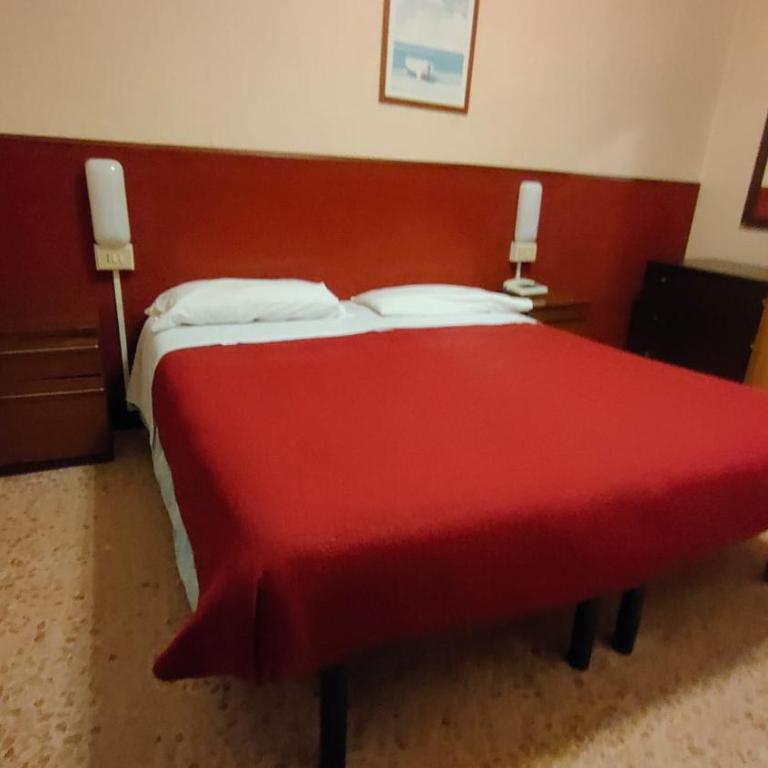 Hotel al Porto - Camera Deluxe Matrimoniale/Doppia con Letti Singoli - 1