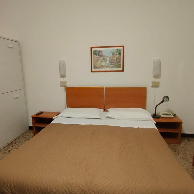 Hotel al Porto - Camera Quadrupla con Bagno Privato - 2
