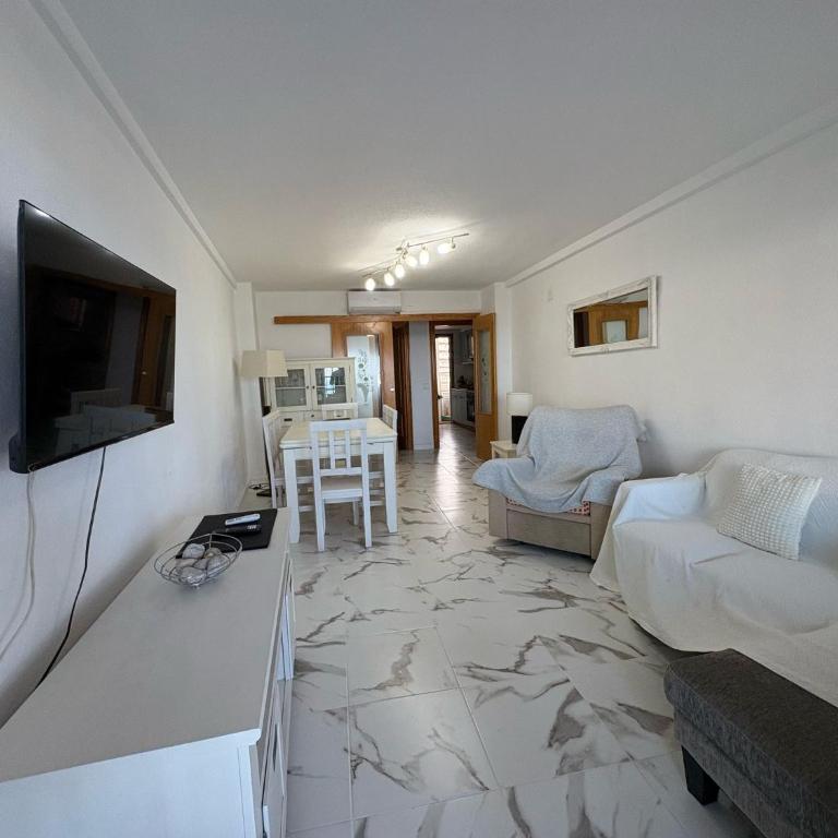 Florazar I frente a la playa - Two-Bedroom Apartment - 5