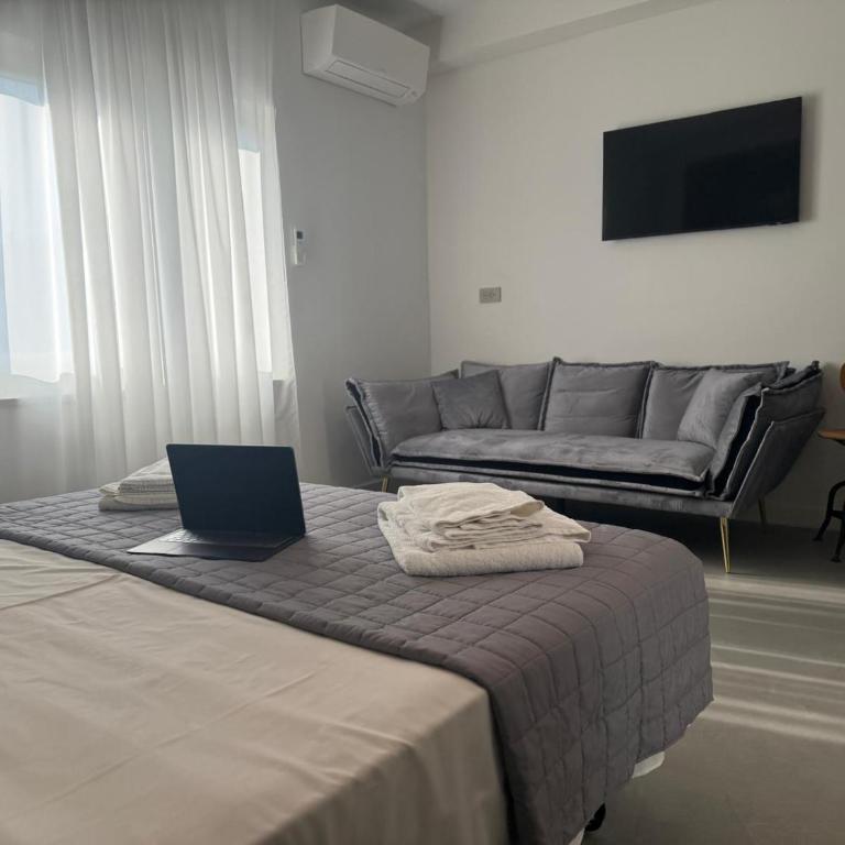 MB&B Relax Rooms - Villa Segala - Queen Room with Garden View - 19