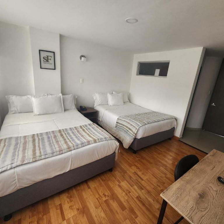 Hotel San Francisco - Habitación Doble con baño privado - 2 camas - 2