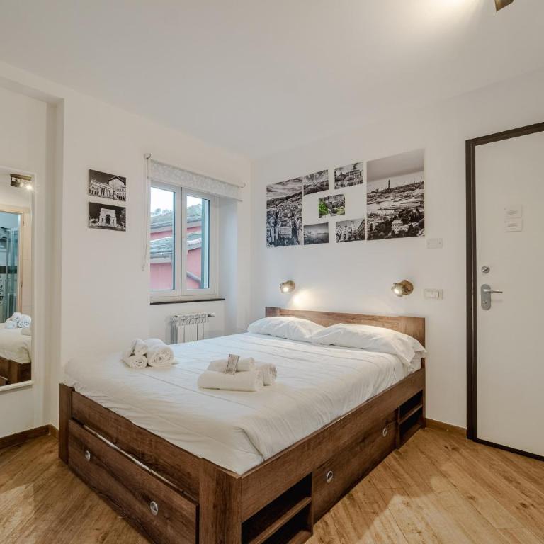 GuestHost-Central Apartment - One-Bedroom Apartment - 11