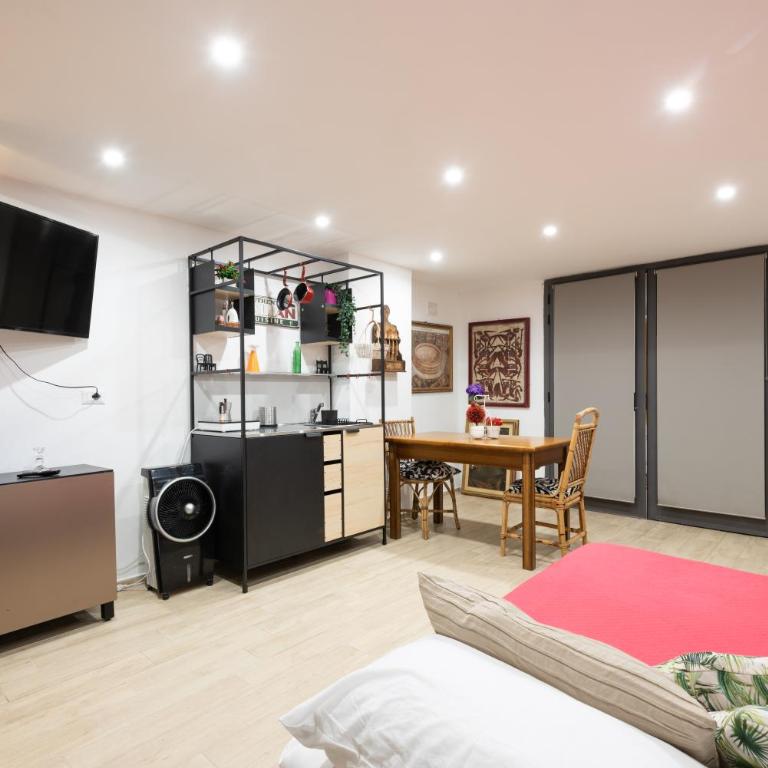 Casa di Giulietta - Two-Bedroom House - 18