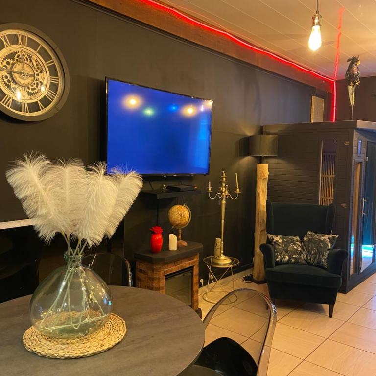 Blackroom - Appartement avec Sauna - 10
