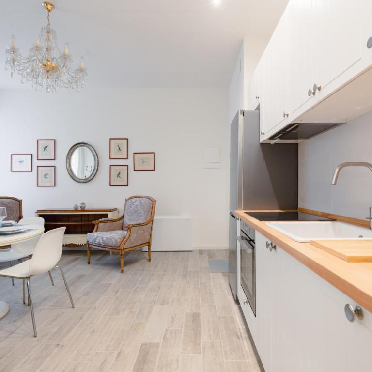 La Ginevra Boutique Home in Bologna - Appartamento con 2 Camere da Letto - 16