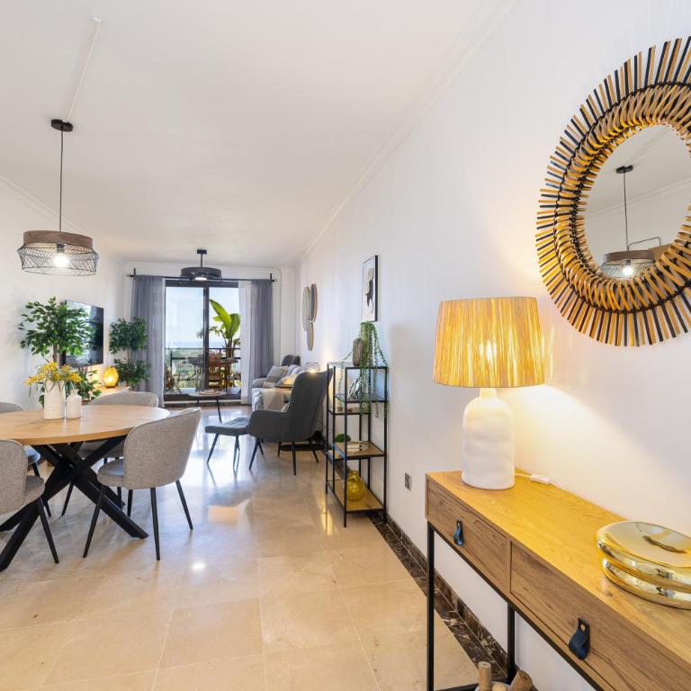 Apartment with Private Terrace Calanova Golf by AORA STAY - Apartamento - 4