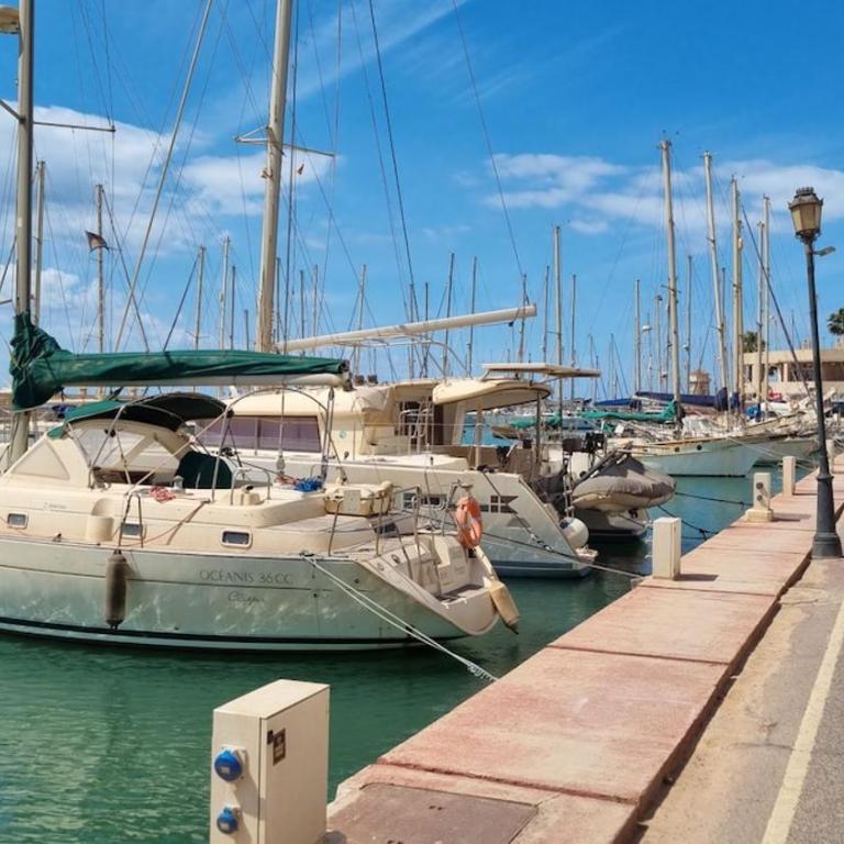 Lovley 2 bed apartment with a sea view ! - Apartamento con vistas al mar - 13