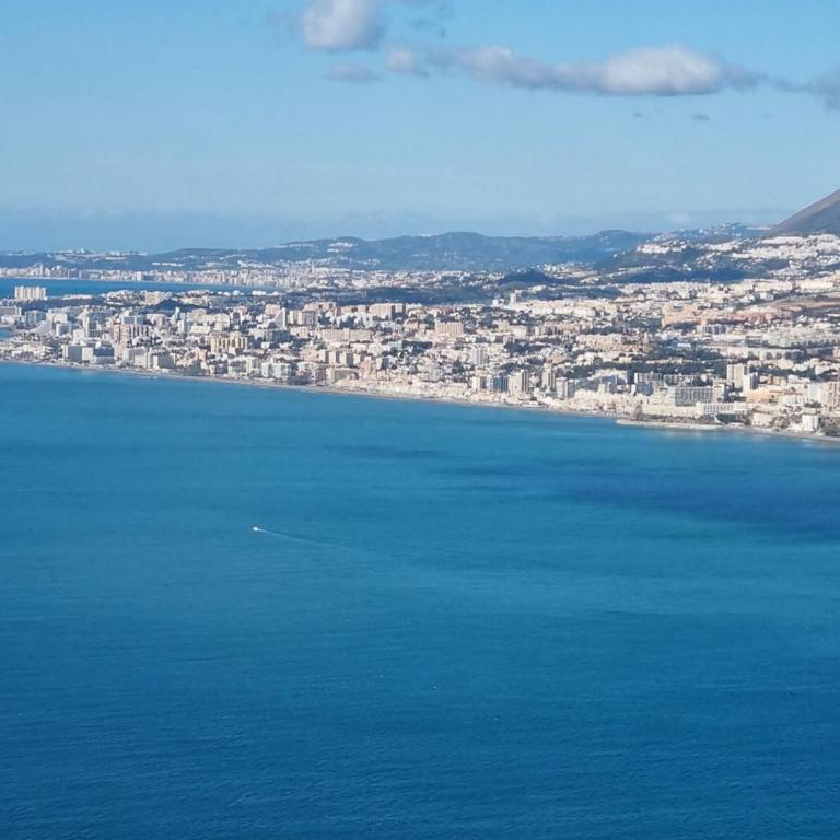 Lovley 2 bed apartment with a sea view ! - Apartamento con vistas al mar - 16