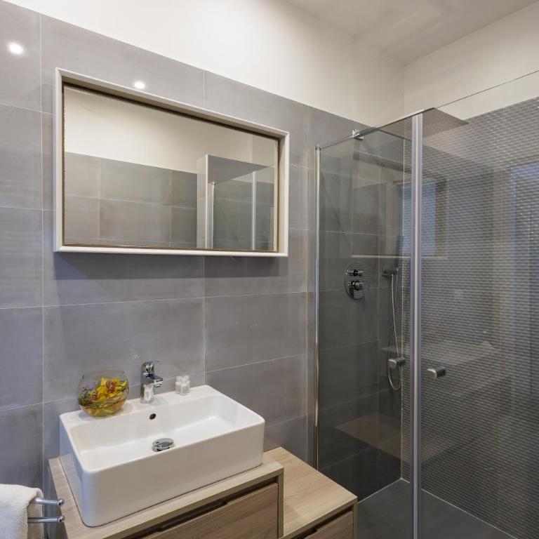 Genoa Lux Apartments with parking - Classic Apartment - 9