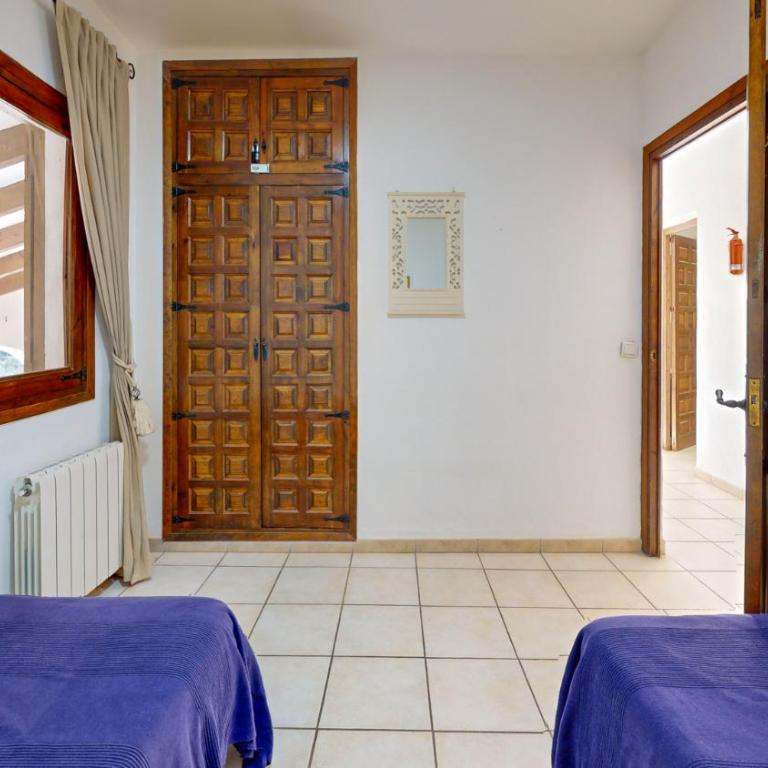 Villa León en Denia, vacaciones con barbacoa en terraza, piscina privada y vistas al Mediterráneo by Family Homes - Villa de 6 dormitorios - 25