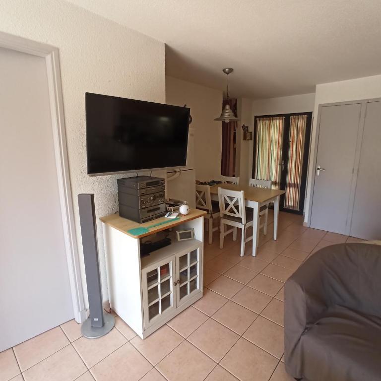 Le Cap d'Agde 2 pièces climatisé résidence Odalys St Loup en RDC avec terrasse - One-Bedroom Apartment - 10