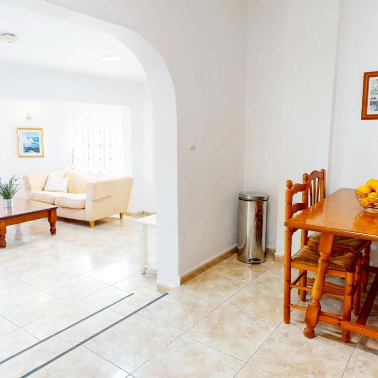 Villa León en Denia, vacaciones con barbacoa en terraza, piscina privada y vistas al Mediterráneo by Family Homes - Villa de 6 dormitorios - 46