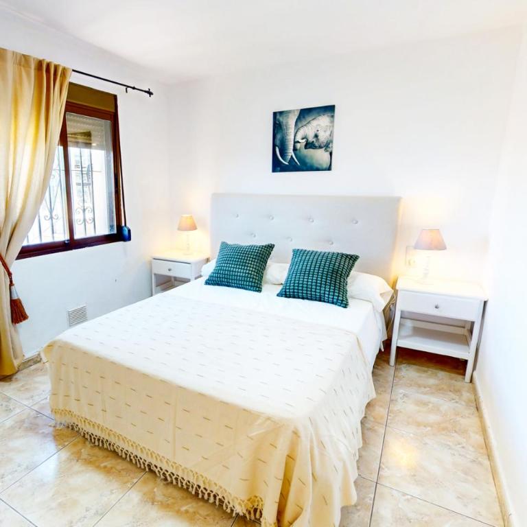 Villa León en Denia, vacaciones con barbacoa en terraza, piscina privada y vistas al Mediterráneo by Family Homes - Villa de 6 dormitorios - 45