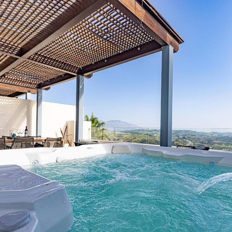 102 La Cala Hills Club 2 Bed Duplex Penthouse Sea Views and Hot Tub for hire 35EUR per night - Apartamento de 2 dormitorios - 1