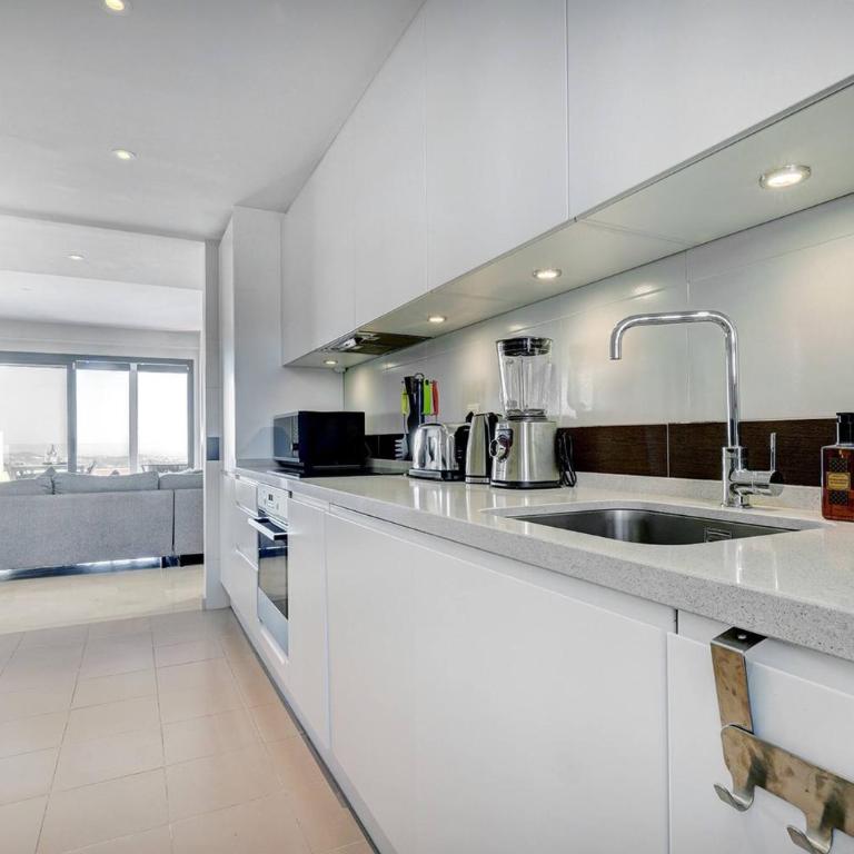 102 La Cala Hills Club 2 Bed Duplex Penthouse Sea Views and Hot Tub for hire 35EUR per night - Apartamento de 2 dormitorios - 35