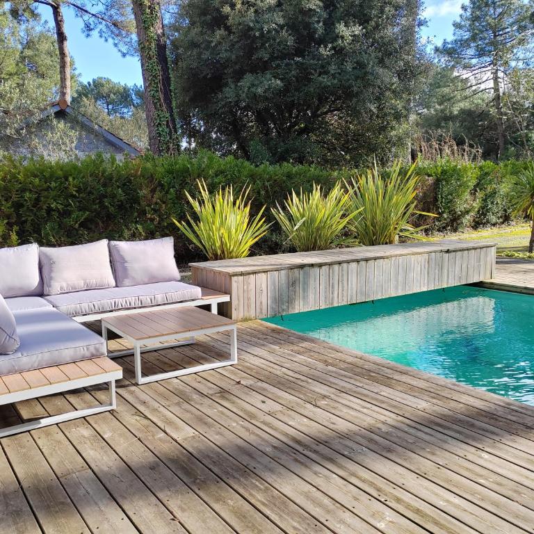Le Bordelou- Villa de standing à Lacanau Océan, 6-8 pers, piscine chauffée, au calme, golf & surf - Three-Bedroom Villa - 3