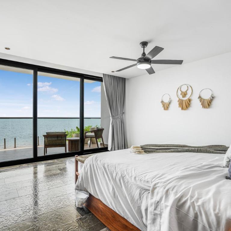 Beachfront luxury villa with pool with private cooker & staff - Villa with Sea View - 23