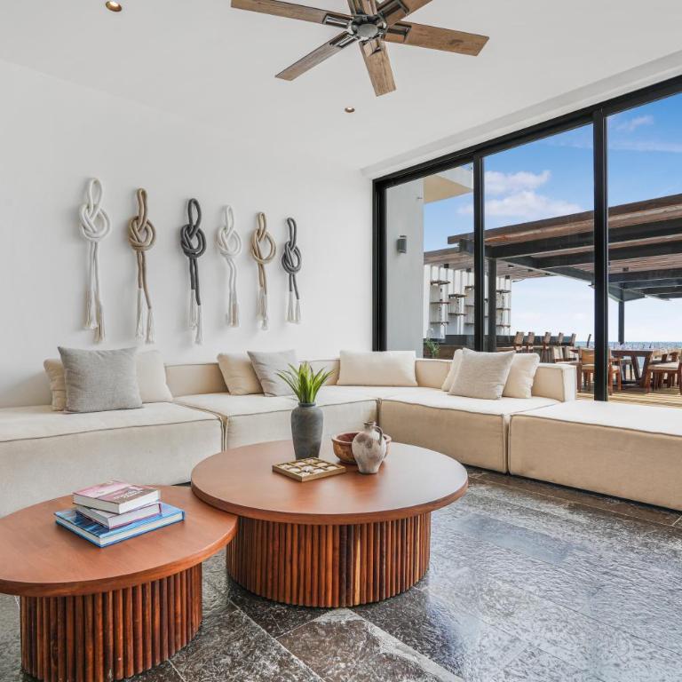 Beachfront luxury villa with pool with private cooker & staff - Villa with Sea View - 38