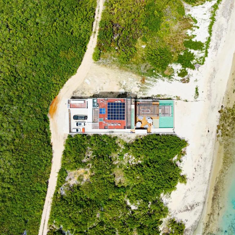 Beachfront luxury villa with pool with private cooker & staff - Villa with Sea View - 58