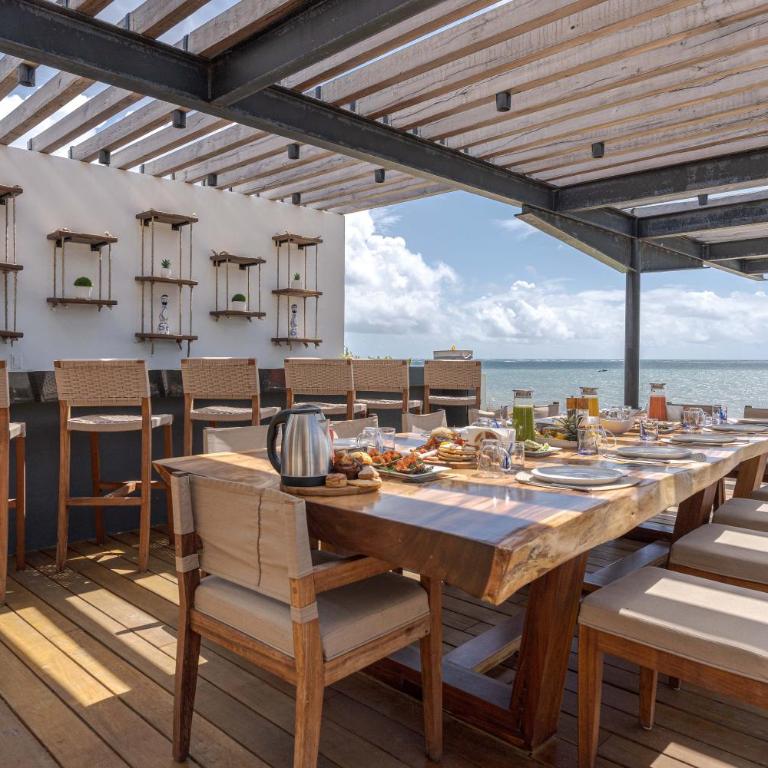 Beachfront luxury villa with pool with private cooker & staff - Villa with Sea View - 4