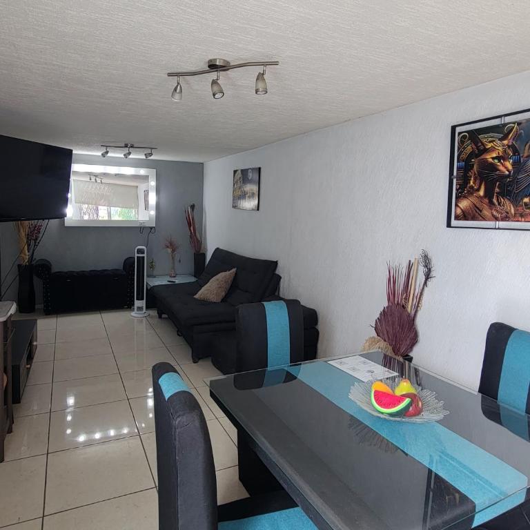 Águilas House 1 Alojamiento entero 3 habitaciones - Three-Bedroom Apartment - 5