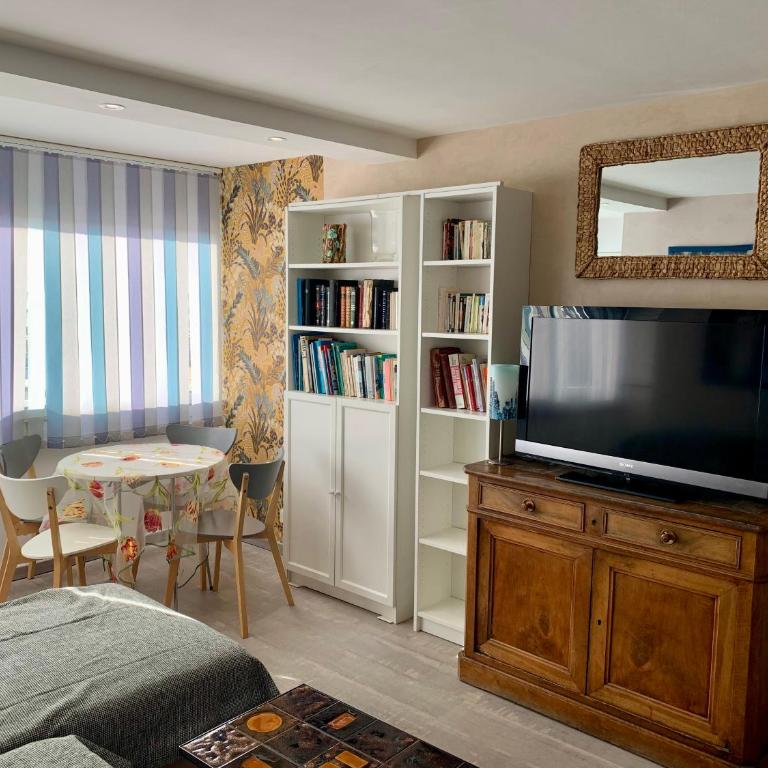 Appartement centre-ville du Lavandou 350 m de la plage - Appartamento con 1 Camera da Letto - 6