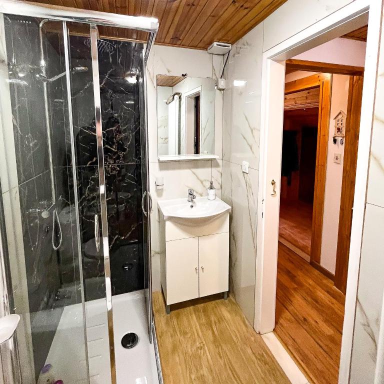 La casa di Leo - Appartamento con 2 Camere da Letto - 13
